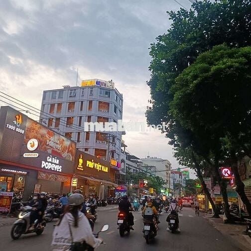 Mặt Tiền Thống Nhất 3 lầu mới 100%