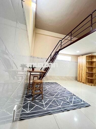 NHẬN 4-5 NGƯỜI DUPLEX RỘNG RÃI SIÊU THOÁNG