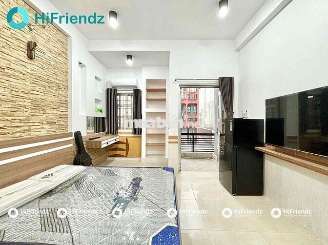 STUDIO FULLNT NHƯ HÌNH CÓ BAN CÔNG, GIỮA VHU VÀ HUIT
