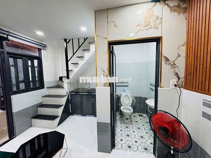 245 triệu nhà nhỏ Hóc Môn, DT: 4m-4m 1 trệt 1 lầu, đang cho thuê 2,2tr