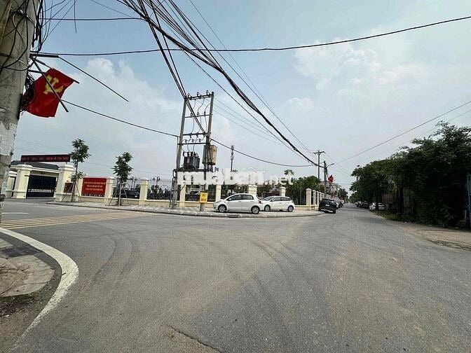 ĐÓN ĐẦU DỰ ÁN THÀNH PHỐ THÔNG MINH - Ô TÔ 7 CHỖ ĐỖ CỬA - FULL THỔ CƯ -