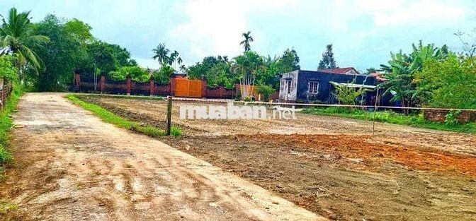 Hoà KHƯƠNG, HOÀ TIẾN Sát quốc lộ 14B diện 168m2 đất ở,đường 3,5m, 795T