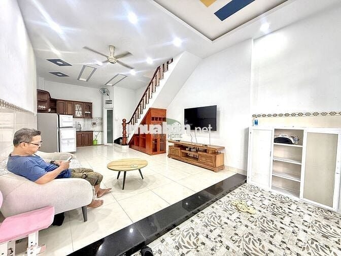 CHO THUÊ NHÀ Ở KINH DOANH 3 PHÒNG NGỦ GIÁ 13 TRIỆU KHU VỰC PHƯỚC LONG