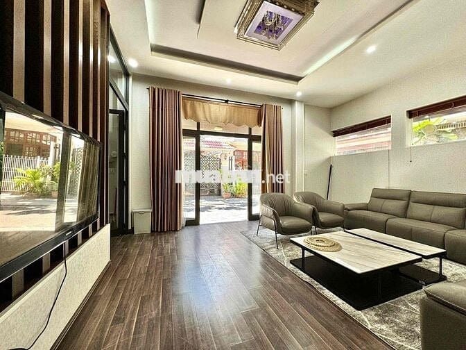 cho thuê nhà đẹp mặt tiền hải châu