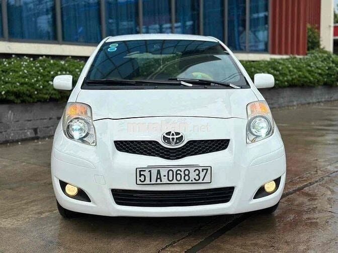 Toyota Yaris 2009 1.3 AT
