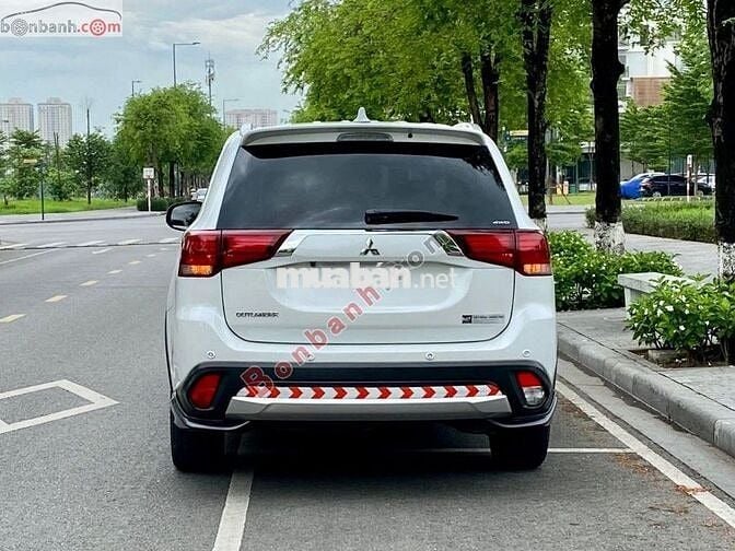 Mitsubishi Outlander 2.4 premium bản đặc biệt