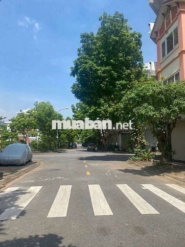 ĐẤT PHÂN LÔ -Ô TÔ TRÁNH -KINH DOANH PHƯỜNG GIANG BIÊN 40M GIÁ 10 TỶ