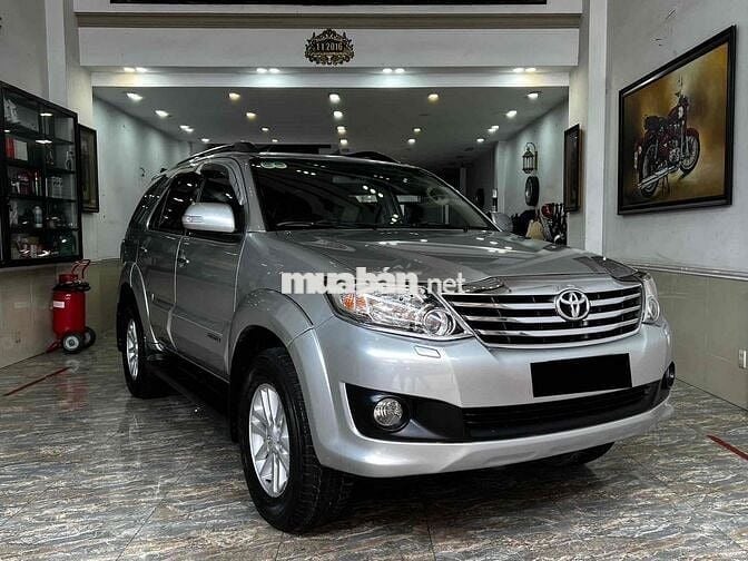 Toyota Fortuner 2012 2.7V 4x4 AT - 110000 km