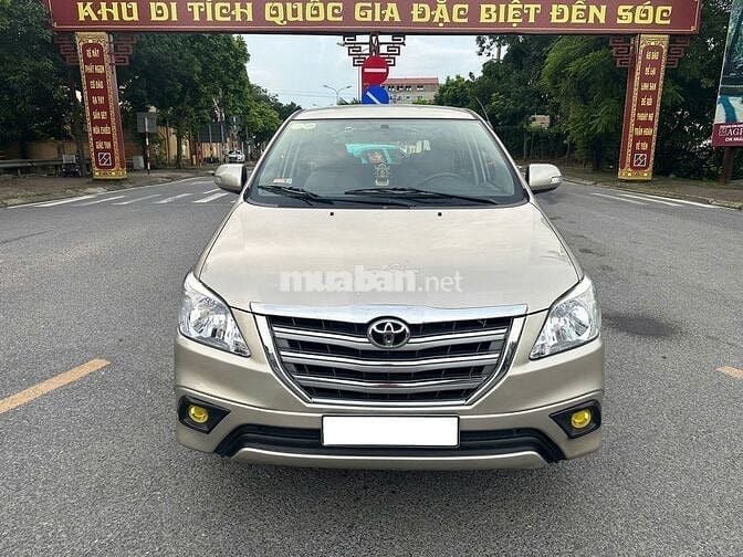 Toyota INNOVA 2.0E cuối 2015 Lazang Phay. Xe Đẹp