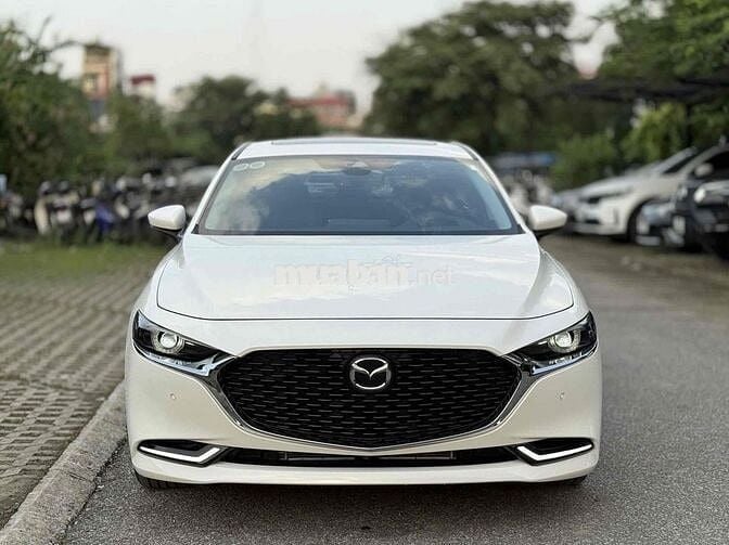 Mazda 3 2025 1.5L Premium - 500 km