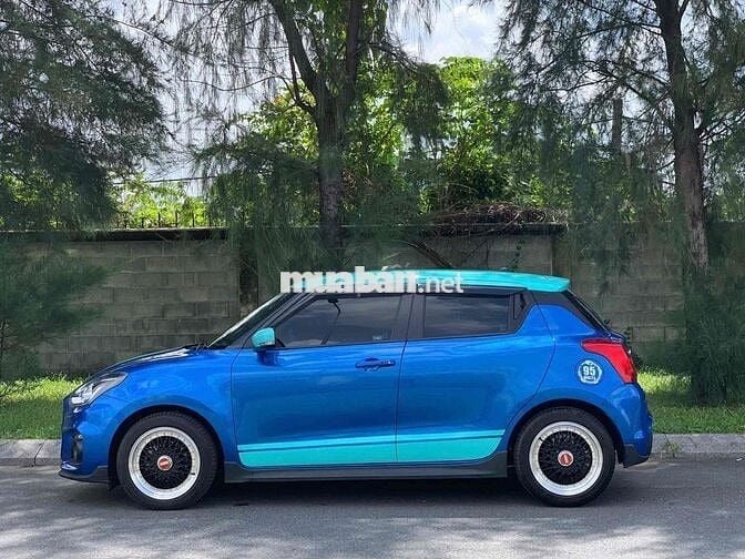Suzuki Swift 2020 GLX 1.2 AT - 30.000km Rất Mới