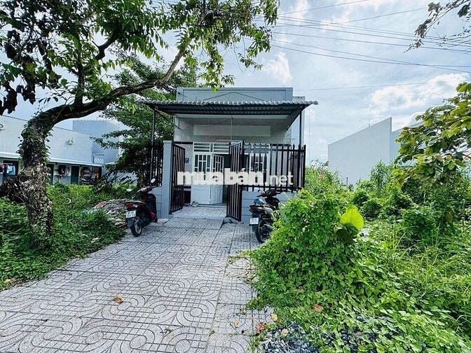 Bán nền tặng nhà đường D14 KDC Hồng Loan giá 2,9 tỷ
