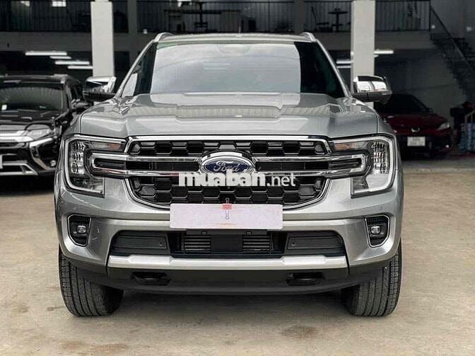 Ford Everest 2023 Titanium 2.0L 4x2 AT - 33000 km