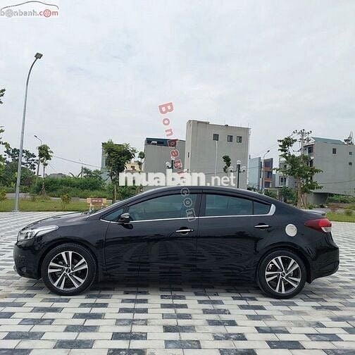 Kia Cerato 1.6 AT 2018 màu đen