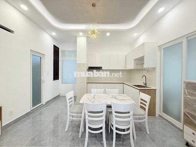 Mình cần bán chung cu Phú Thọ Lầu 6, 3.8 tỷ, 2bancony,tặng NT như hình