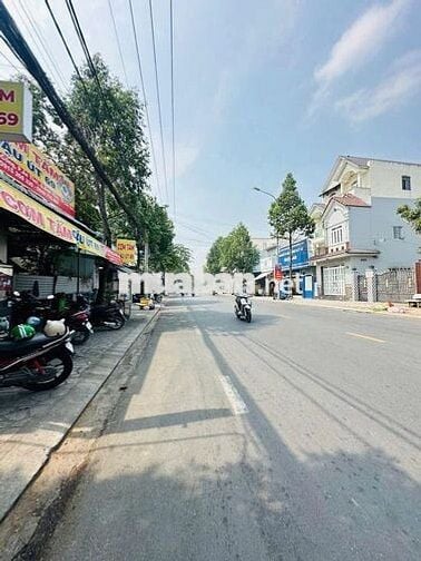 Cho thuê nhà mặt tiền đường đồng văn cống, ngang quán cháo cối mt68