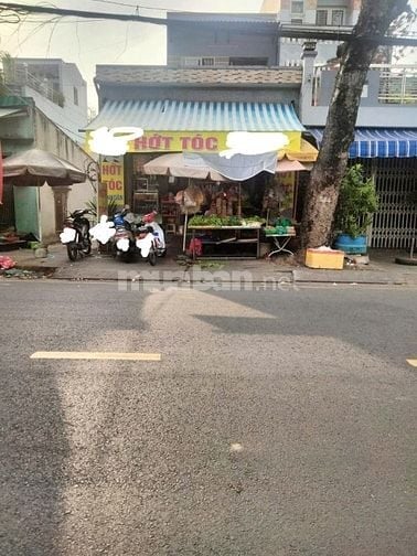 Bán Nhà Mặt Tiền Đường KD Ở Chợ Bình Chánh Giá 700Tr ( Bao Sang Tên)