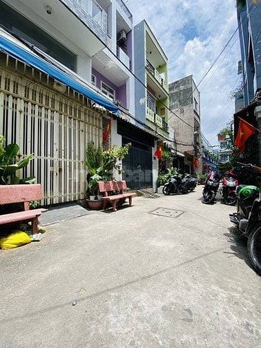 Trệt 2Lầu HXH LŨY BÁN BÍCH gần CV ĐẦM SEN ,Q6-Q11