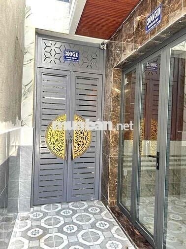 Bán nhà đẹp vào ở ngay..Xây kiên cố,pháp lý cực chuẩn.Hẻm 3m, an ninh.