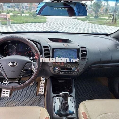 Cerato 1.6 At 2018. Ngoại thất màu đen