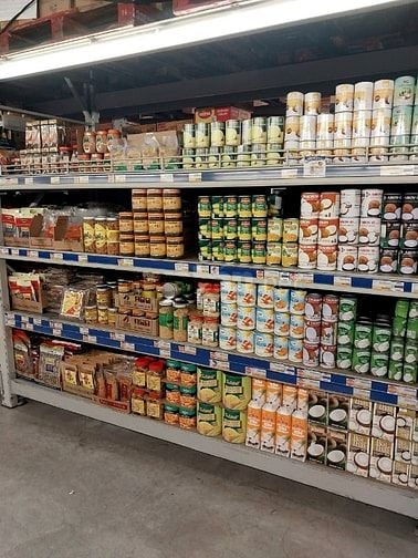 Dịp lễ cần bổ sung gấp 3 nhân viên bán hàng tại Cửa Hàng