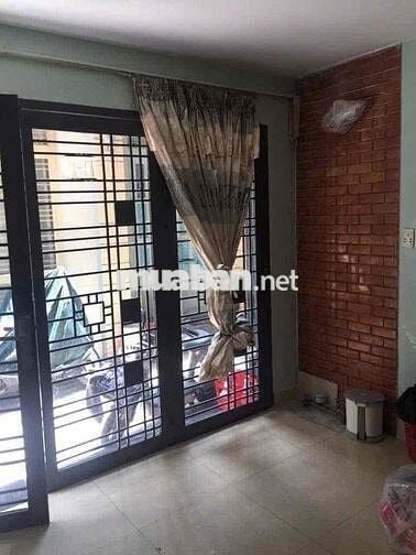 Cho thuê nhà 1 trệt 2 Lầu, đường Trần Quang Khải Q1