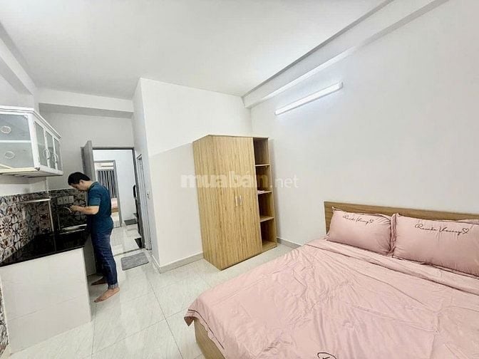 Bán nhà Mặt tiền kinh doanh Quận 1, 5 Tầng có thang máy.