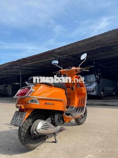 Vespa 2013 đèn Vuông nữ sử dụng