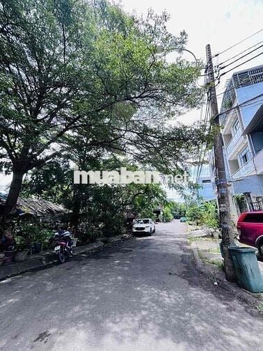BÁN NHÀ QUẬN 8- ĐƯỜNG Ô TÔ 2 chiều - VIEW CÔNG VIÊN - DTSD 90m2