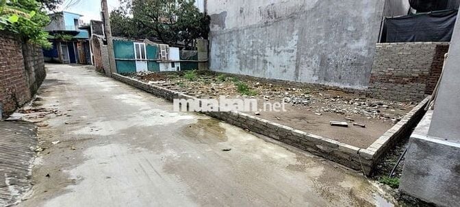 Đất sổ đỏ + 86m2 trung tâm phố chợ TT Lương Sơn