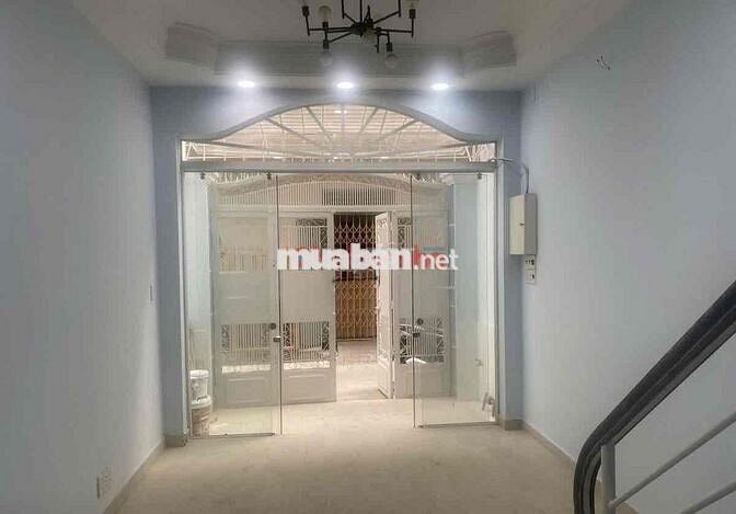 Cho thuê nhà Trệt 2 Lầu Sân Thượng 2Pn - 3Wc , Quận Phú Nhuận