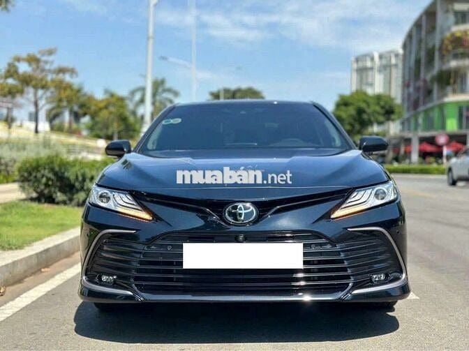 TOYOTA CAMRY 2.5Q 18000 km