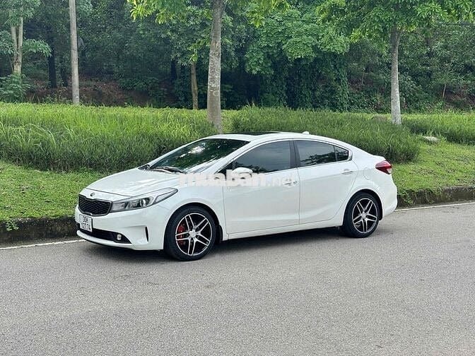 Kia Cerato 2018 1.6 AT cực đẹp, độ full đồ chơi