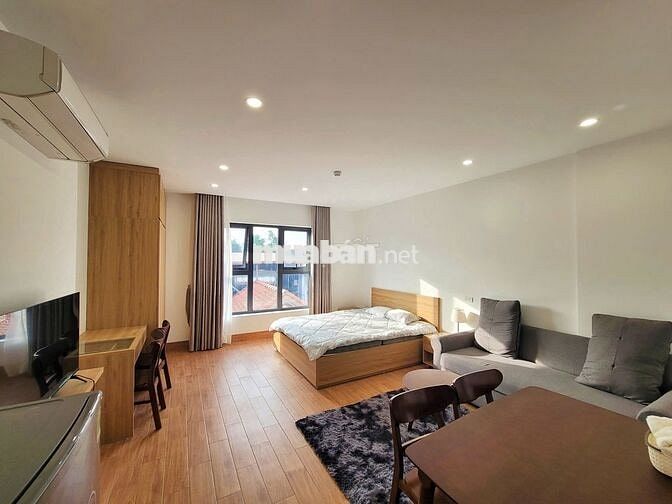 Trống 1 phòng studio 40m2 có cửa sổ thoáng,oto đỗ cổng khu Ba Đình