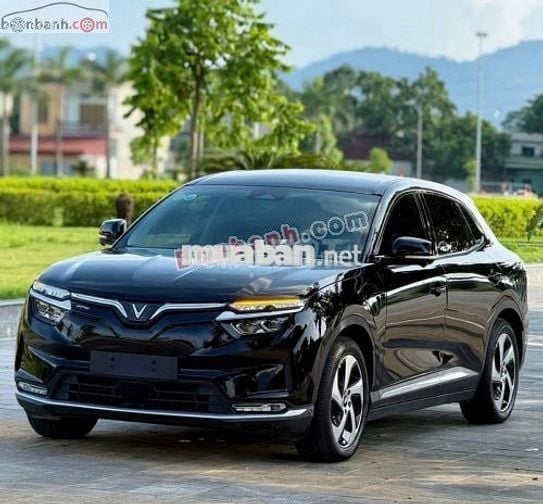VinFast VF8 Eco 2023