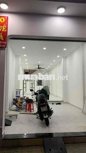 Cho thuê nhà Mặt tiền đg Phan Văn Trị, P7 GV, 1 trệt 2 lầu, trệt 4x25