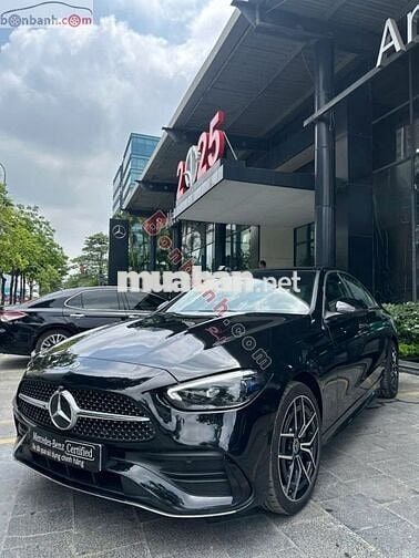 Mercedes-Benz C300 AMG CBU 2021 siêu lướt