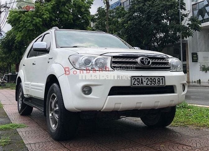 Xe Toyota Fortuner TRD Sportivo 4x4 AT 2011