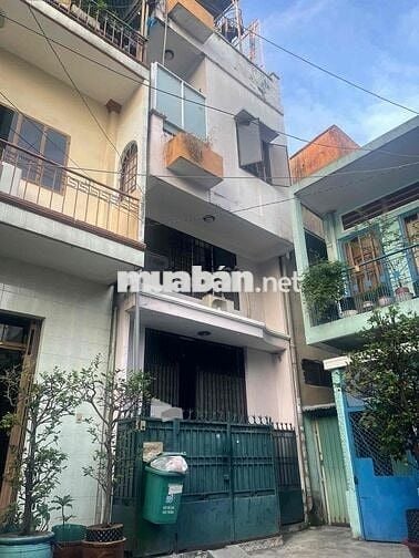 Cho thuê căn 5PN đường CMT8, Quận 10 cách MT chỉ 15m