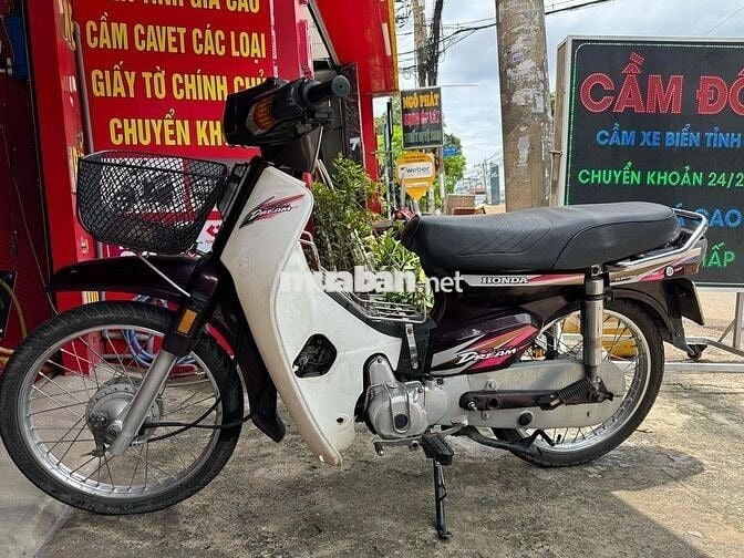 Dream up full super.máy bao êm ái.xe rất đẹp.ngon