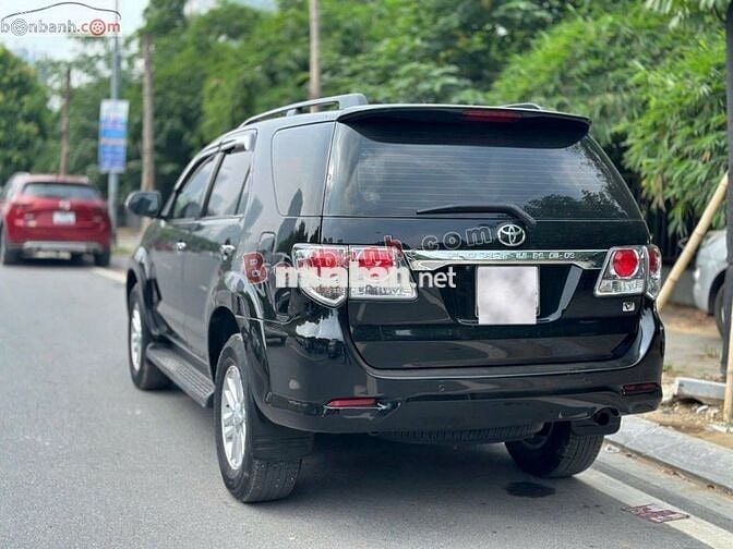 Toyota Fortuner 2.7V 4x4 AT 2014 - 423 Triệu