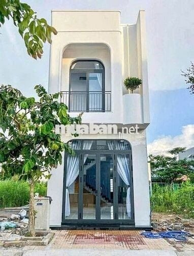 Nhà 2 tầng Sài Gòn chỉ 399 triệu