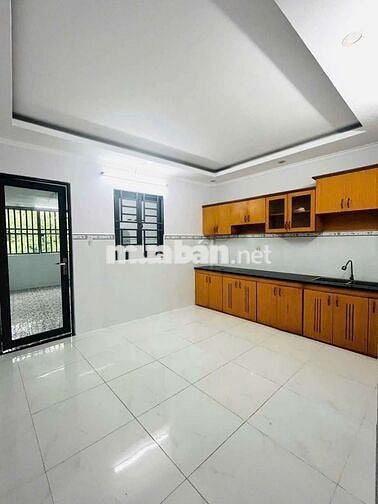 BÁN CĂN NHÀ TÂM HUYẾT
TRỆT RỘNG MỚI KIÊN CỐ - GIÁP KDC 91B VÀO 300m
