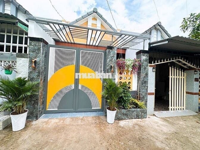 Bán nhà gần QL50, Tân Kim, Cần Giuộc Giá 1 tỷ 050 triệu, 1 trệt, 1 lầu