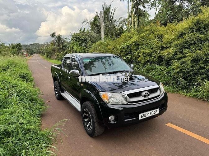 Toyota Hilux 2009 3.0G - 2 cầu số sàn bản G