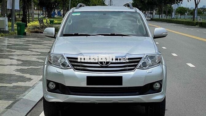 Toyota Fortuner 2012 2.7V