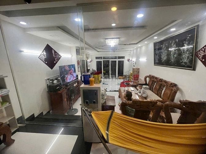 NHÀ 3 LẦU BTCT Ở ĐƯỜNG SỐ 25A Q6 (5X23) THANG MÁY. GIÁ 18 TỶ
