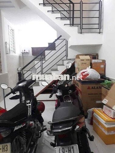 Trệt 2 lầu 4*10; 2pn mới Rẻ chốt lẹ