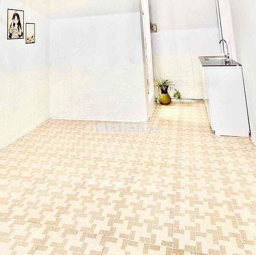 Phòng rộng 25m2 có gác cao Nguyễn Văn Công