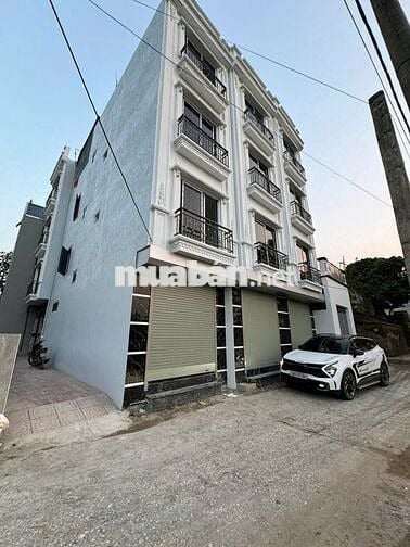 Nhà 4T*32m2 Mặt trục đường chính ô tô tránh,gần trường học.Giá 3,05 tỷ